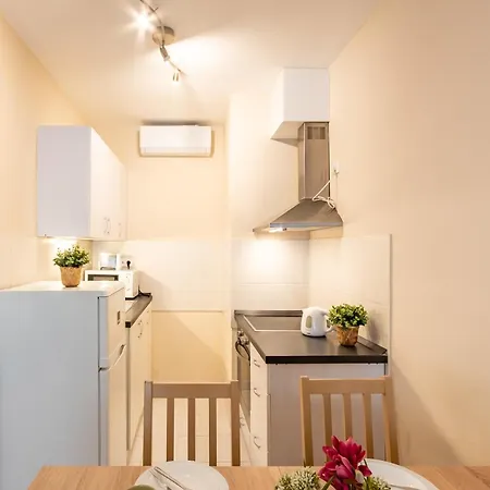 Modern Downtown Retreat * Budapest