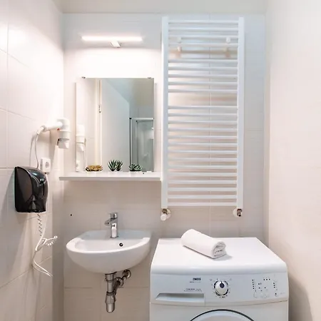 Modern Downtown Retreat * Budapest