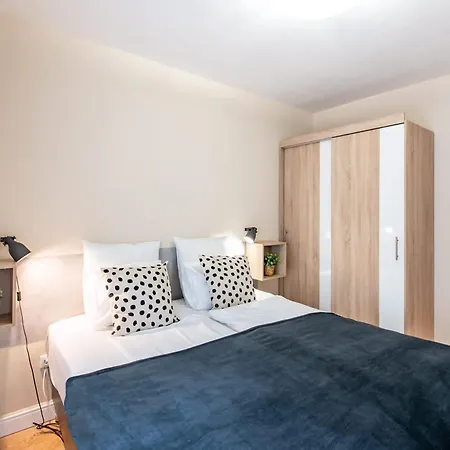Modern Downtown Retreat Lejlighed